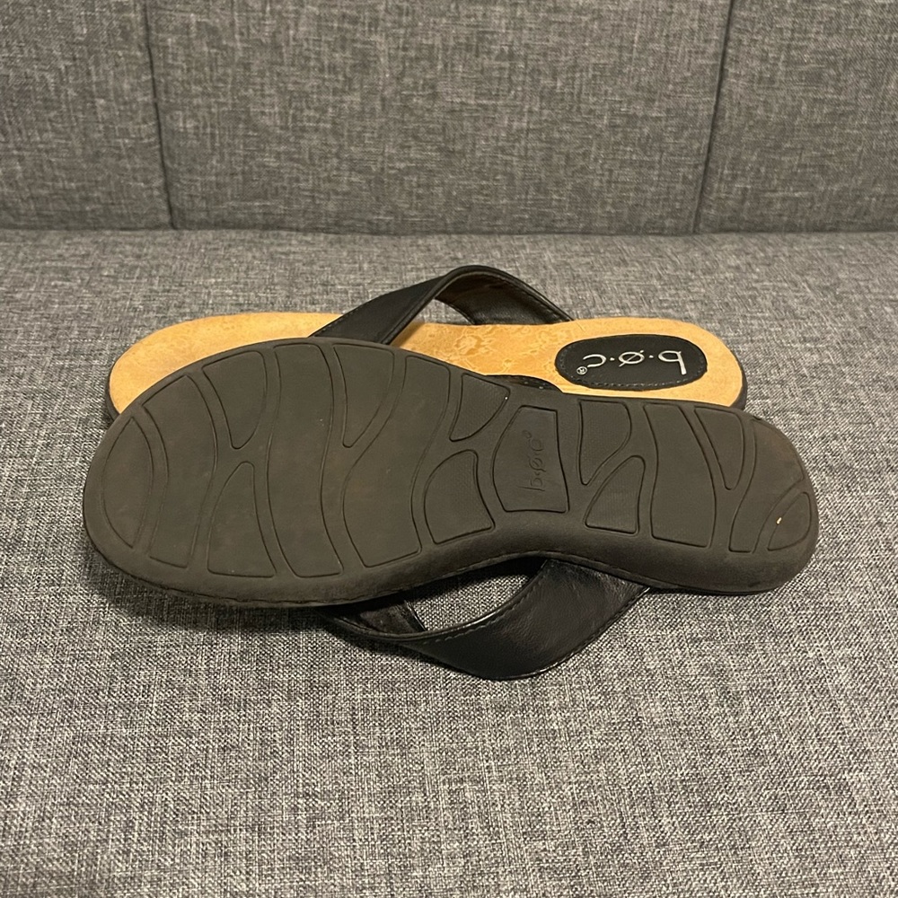 b.o.c black sandals, Flip-flops Size 7 - Picture 9 of 9